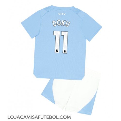 Camisa de Futebol Manchester City Jeremy Doku #11 Equipamento Principal Infantil 2023-24 Manga Curta (+ Calças curtas)